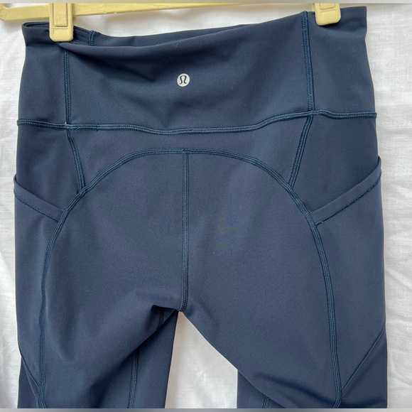 Lululemon crop leggings - Picture 2 of 6